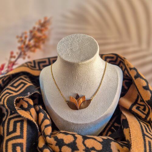 Collier "lotus" léopard/orangé/mordoré